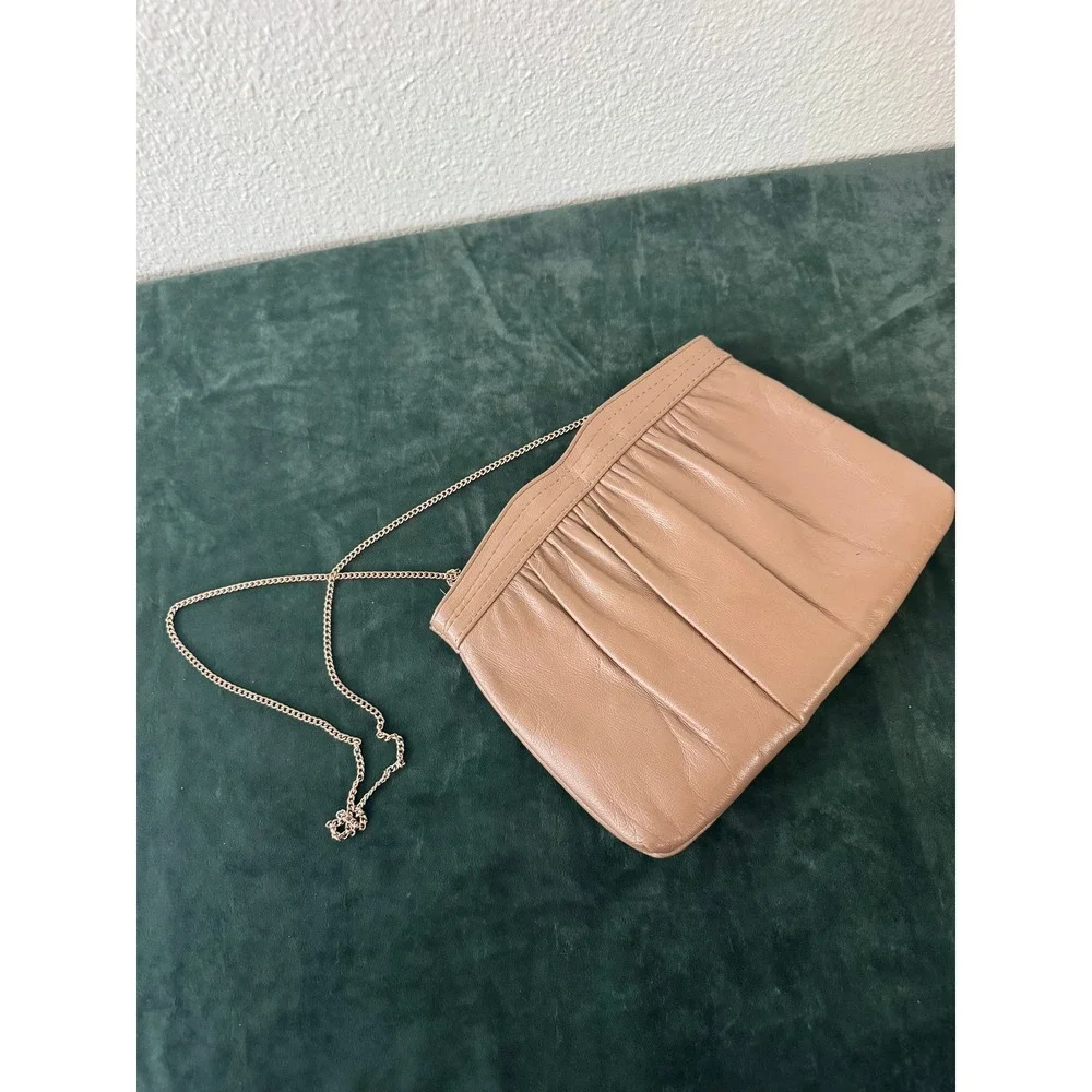 Vintage‎ Clutch Bag Small Tan Leather Pleated Hidden Chain Crossbody Minimal 80s